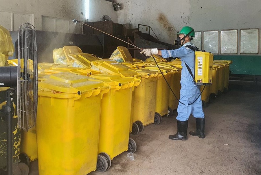 Xử lý rác thải an toàn phòng dịch